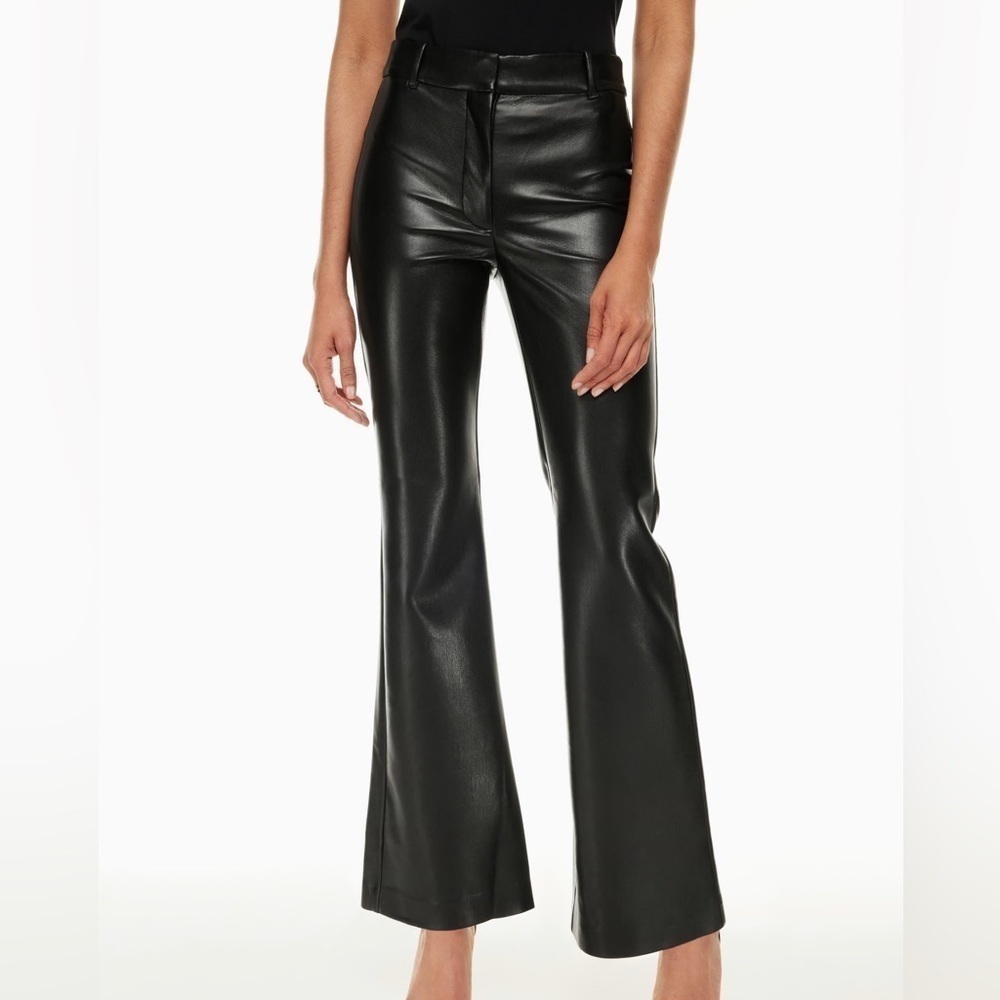 Wilfred Aritzia High Waisted Gothic Vegan Leather Black Pants Women’s Size 10